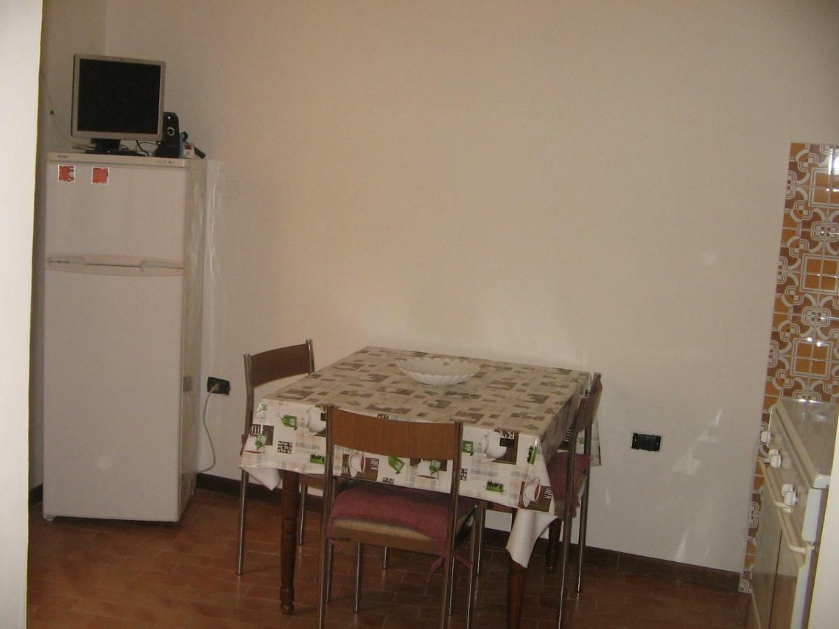 Bilocale Patti Apartman Kültér fotó